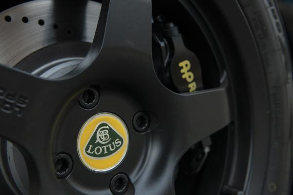 Lotus 2-Eleven 255 Launch Edition